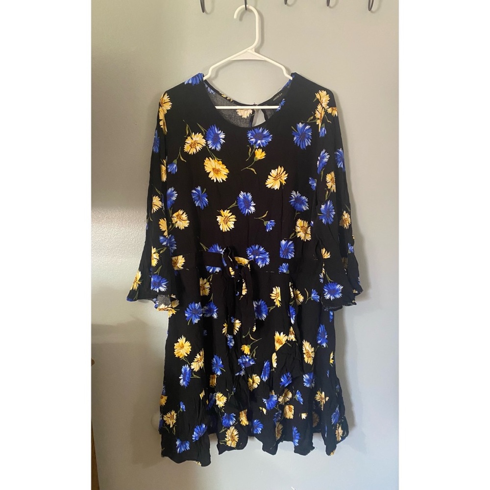 Forever21 Blue and Yellow Mid Sleeve Flowy Dress